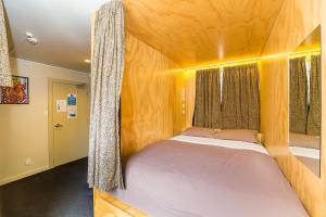 Double Pod in 12 Bed Mixed Dorm room in Tahuna Pod Hostel