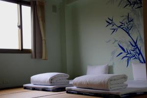 Phòng 2 Giường Đơn Có Phòng Tắm (Twin Room with Bathroom)