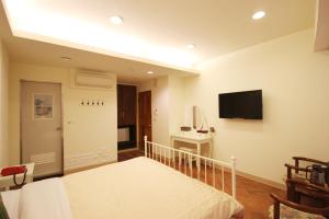 Phòng Giường Đôi Có Phòng Tắm Riêng (Double Room with Private Bathroom)