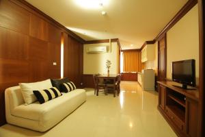 Phòng Suite có Giường cỡ King (King Suite Room)