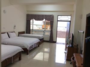 Phòng Gia Đình Nhìn Ra Biển (Family Room with Sea View)