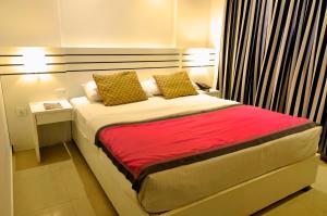 Standard Double Room with 10% Discount on Laundry room in Clock Inn Colombo