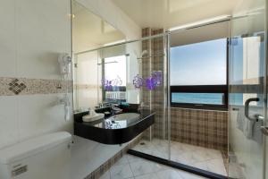 Phòng Tiêu chuẩn Giường Đôi Nhìn ra Biển (Standard Double Room with Sea View)