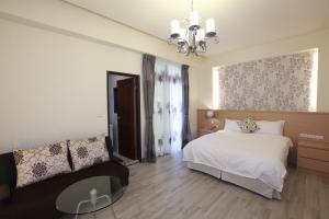 Phòng Giường Đôi Có Ban Công (Double Room with Balcony)