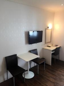 Phòng giá rẻ giường đôi (Budget Double Room)