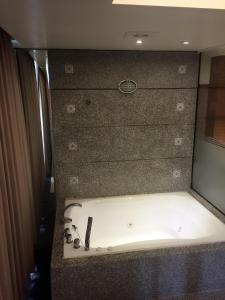 Phòng Standard giường đôi (Standard Double Room)