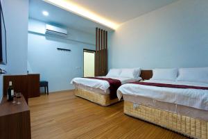 Phòng 4 Người có Sân hiên (Quadruple Room with Terrace)