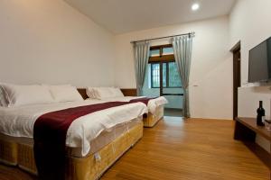 Phòng 4 Người có Sân hiên (Quadruple Room with Terrace)