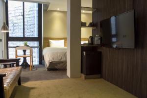 Phòng Giường Đôi hoặc 2 Giường Đơn có Vòi sen (Double or Twin Room with Shower)