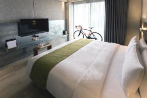 Giường Đôi Ban Công Hướng Đại Dương (Ocean View Double Balcony)