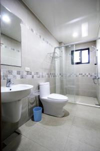 Phòng Bốn Người Có Phòng Tắm Riêng (Quadruple Room with Private Bathroom)