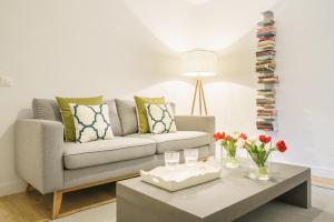 Home Club Opera Apartments