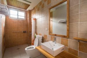 Phòng 3 Người Có Phòng Tắm (Triple Room with Bathroom)