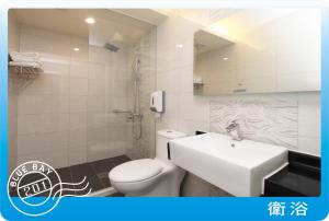 Phòng 4 Người Có Ban Công (Quadruple Room with Balcony)