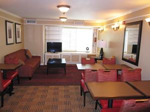 Extended Stay America Suites - San Francisco - San Carlos - image 1
