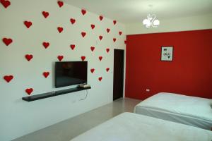 Phòng gia đình với phòng tắm riêng. (Family Room with Private Bathroom)
