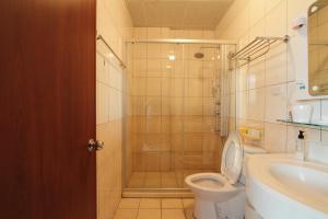 Phòng 3 Người Có Vòi Sen (Triple Room with Shower)