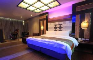 Phòng Tiêu Chuẩn Giường Đôi Lớn (Standard Queen Room)