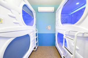 Phòng gia đình với phòng tắm riêng. (Family Room with Private Bathroom)
