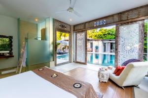 Double Room with Pool Access (Double Room with Pool Access )