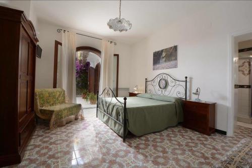 Il Paradiso Di Hyele