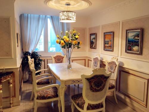 This photo about Luxury Apartment- Ben Thanh Tower shared on HyHotel.com