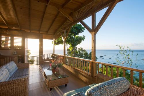 شرفة/ تراس, Castara Retreats in Castara شرفة/ تراس, Castara Retreats in Castara
