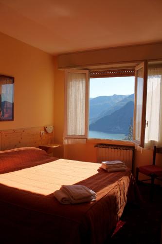 View, Hotel Poggio d'Oro in Riva Di Solto View, Hotel Poggio d'Oro in Riva Di Solto