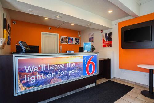 Lobby, Motel 6 Yuma, AZ - East in Yuma (AZ) Lobby, Motel 6 Yuma, AZ - East in Yuma (AZ)