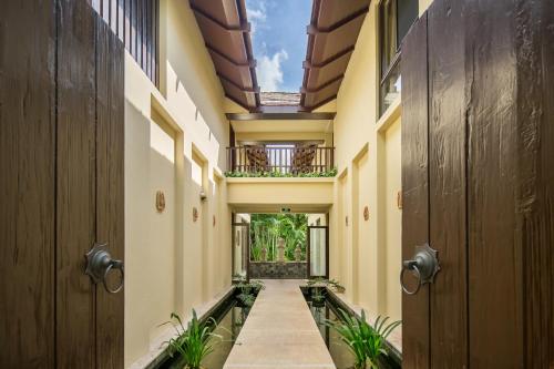 Kert, Yalong Bay Villas & Spa near Yalong-öböl Kert, Yalong Bay Villas & Spa near Yalong-öböl