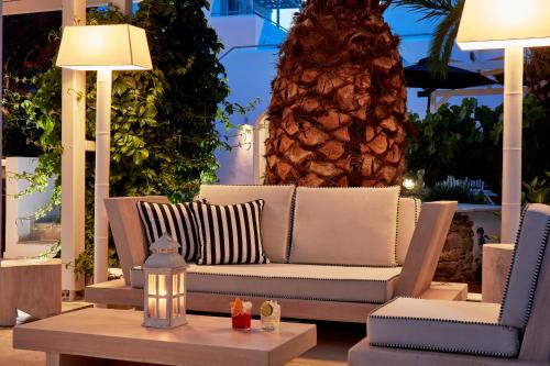 Food and beverages, Mr. and Mrs. White Paros - Small Luxury Hotels of the World in Paros Island Food and beverages, Mr. and Mrs. White Paros - Small Luxury Hotels of the World in Paros Island