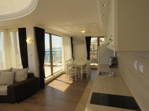 This photo about Penthouse Golden Rainbow shared on HyHotel.com