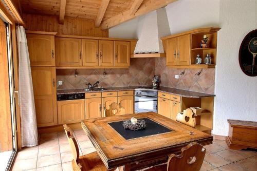 This photo about Apartement Abricotine 05 shared on HyHotel.com