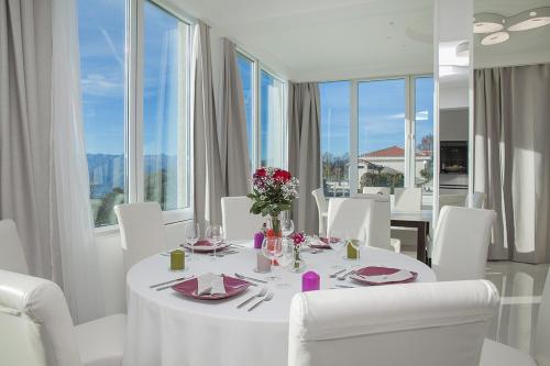 Restoran, Villa Eagle Eye Montenegro in Sutvara Restoran, Villa Eagle Eye Montenegro in Sutvara