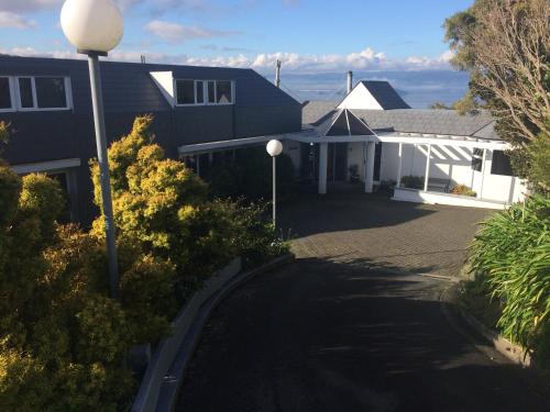 Entrance, Harbour Lodge Wellington in North Wellington Entrance, Harbour Lodge Wellington in North Wellington
