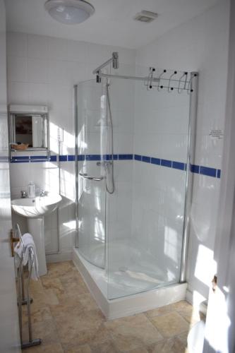 This photo about Clifton Bridge Guesthouse shared on HyHotel.com