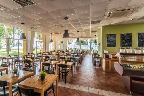 Restaurant, Hotel Lido in Siofok Restaurant, Hotel Lido in Siofok