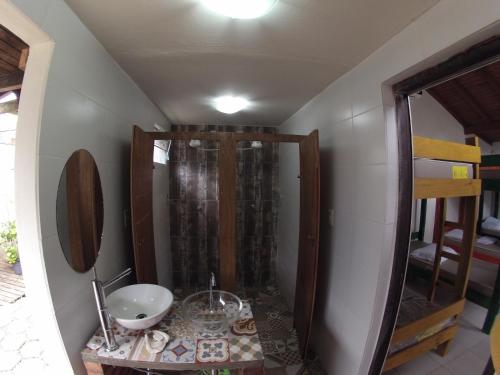 Bathroom, Floripa Beach House Hostel in Rio Tavares Bathroom, Floripa Beach House Hostel in Rio Tavares
