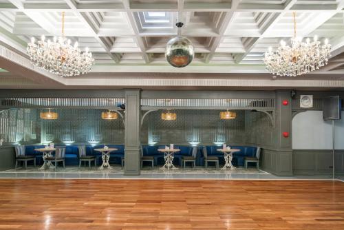 ロイヤル ホテル4