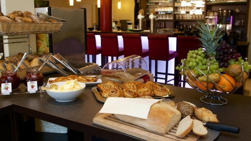 Food and beverages, Aparthotel Museumshof auf Fehmarn in Burg auf Fehmarn Food and beverages, Aparthotel Museumshof auf Fehmarn in Burg auf Fehmarn