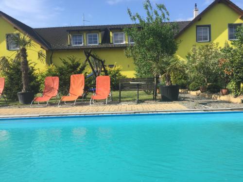 Swimming pool, Ubytovani U draka in Trebon City Center Swimming pool, Ubytovani U draka in Trebon City Center