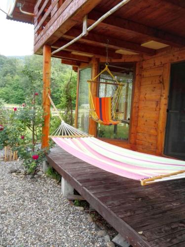 Balkon/terasa, The Wooden House in Moldovenesti Balkon/terasa, The Wooden House in Moldovenesti