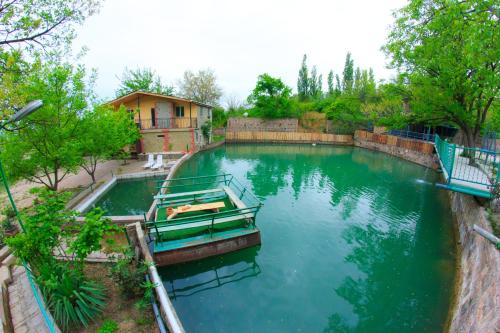 Amiran's Lake in Tbilisi Amiran's Lake in Tbilisi