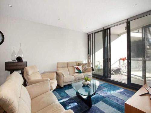 This photo about Astra St Kilda Rd Melbourne shared on HyHotel.com