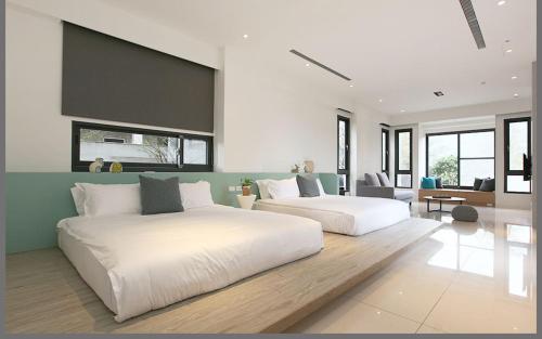Lovely Pond Hostel in Yuanshan Township Lovely Pond Hostel in Yuanshan Township