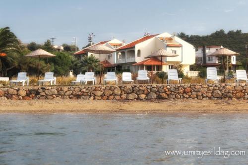 Seaside Villas Rental in Ildir Seaside Villas Rental in Ildir