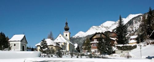 Gasthof Kirchenwirt in Zederhaus Gasthof Kirchenwirt in Zederhaus