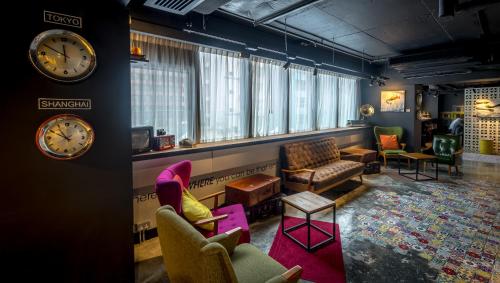 Facilities, attitude on granville near Tsim Sha Tsui MTR Station Facilities, attitude on granville near Tsim Sha Tsui MTR Station