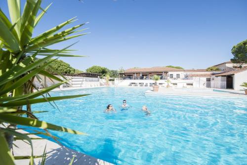Swimming pool, ULVF Les Residences du Colombier in Frejus Swimming pool, ULVF Les Residences du Colombier in Frejus