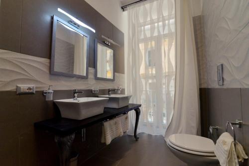 This photo about Chiaia Roof shared on HyHotel.com